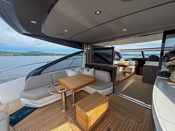Princess V55, topp utstyrt, AC, levert ny i Norge 20 of 30