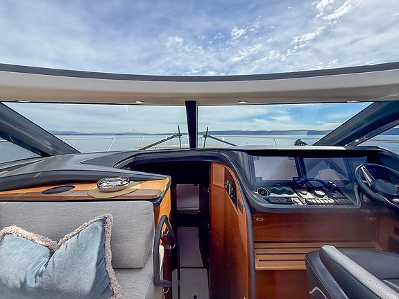 Princess V55, topp utstyrt, AC, levert ny i Norge 17 of 30