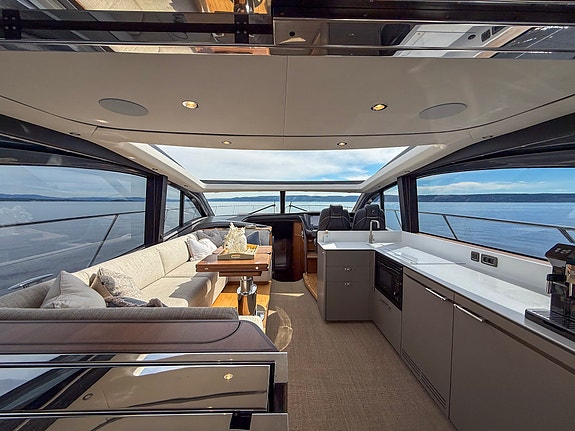 Princess V55, topp utstyrt, AC, levert ny i Norge 11 of 30