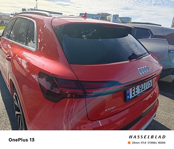 Audi e-tron 4 of 20