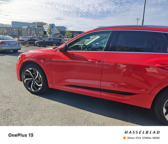 Audi e-tron 2 of 20