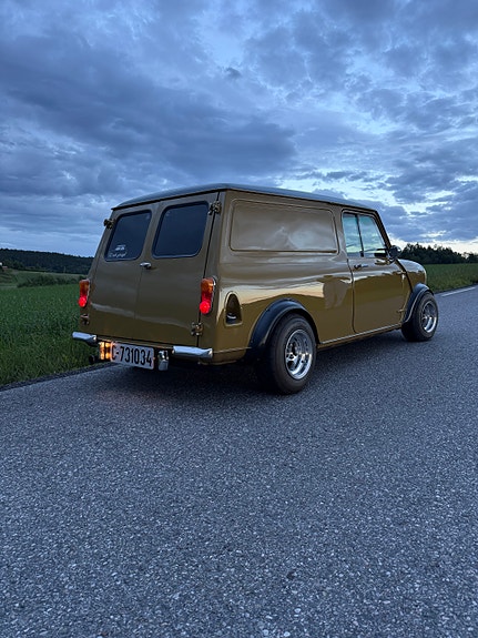 MINI 8 of 30