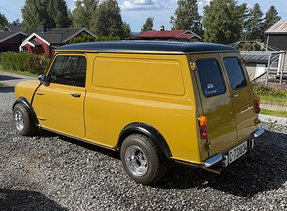 MINI 12 of 30