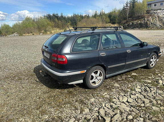 Volvo V40 5 of 10