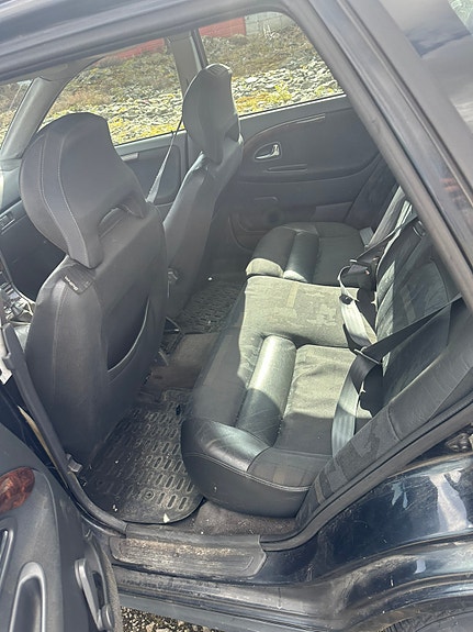 Volvo V40 8 of 10
