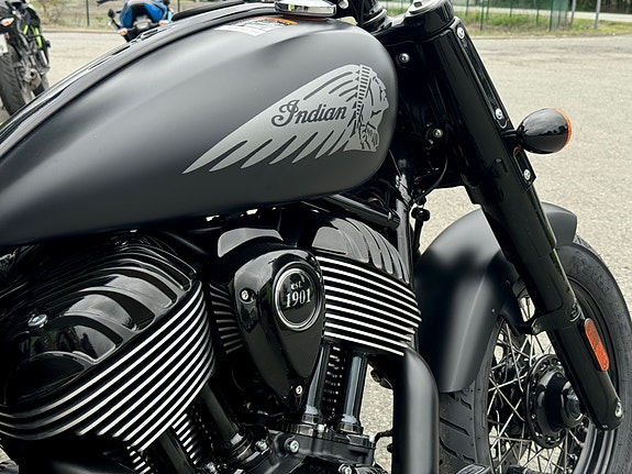 INDIAN |Chief Bobber Dark Horse|Thunderstroke 116|LED|RC| 5 of 5