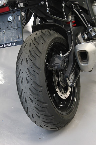 BMW 1000XR 7 of 16