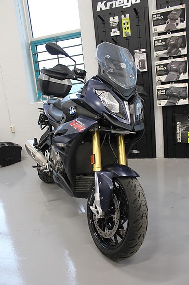 BMW 1000XR 3 of 16