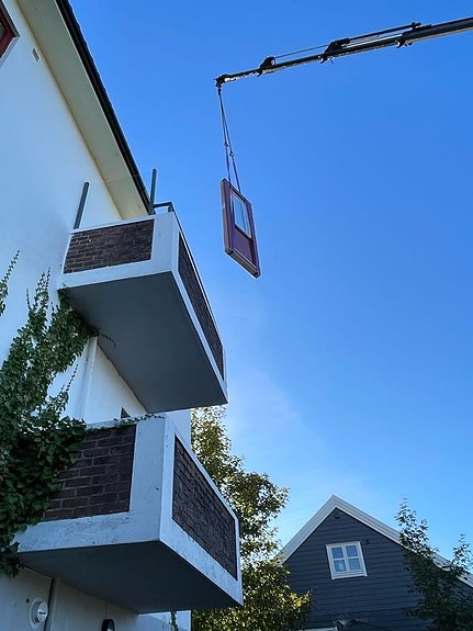 Montering av nye vinduer og dører