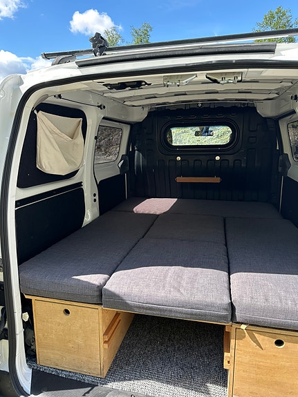 Nissan NV200 6 of 19