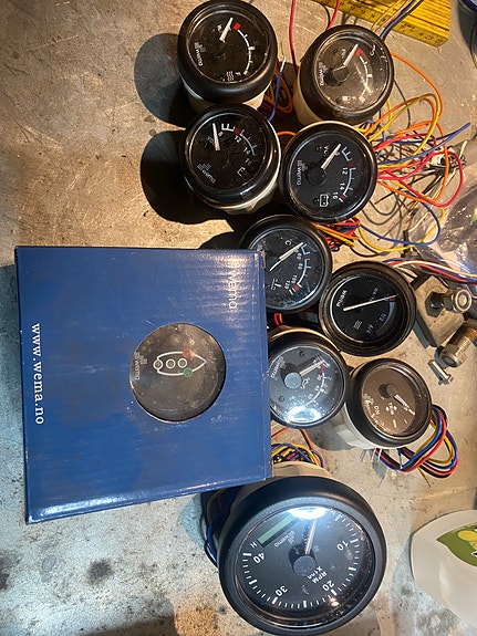 Komplett Mercruiser 7,3l 270 HK med Bravo 3X gear selges 26 of 26