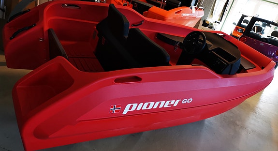 PIONER GO Yamaha 9,9 HEL 2 of 7