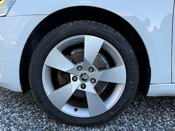 Skoda Octavia 12 of 24