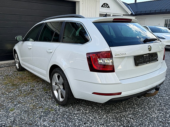 Skoda Octavia 6 of 24