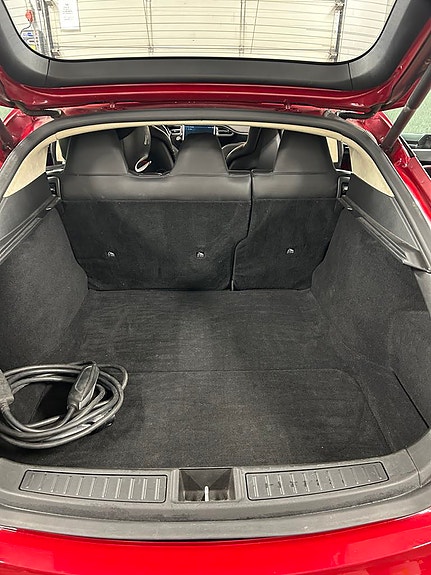 Tesla Model S 11 of 15