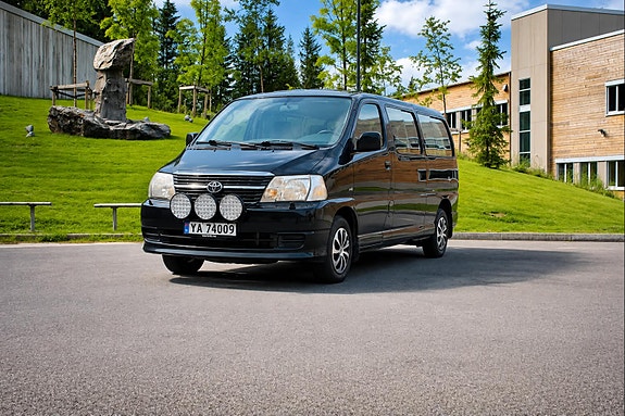 Toyota HiAce 6 of 25