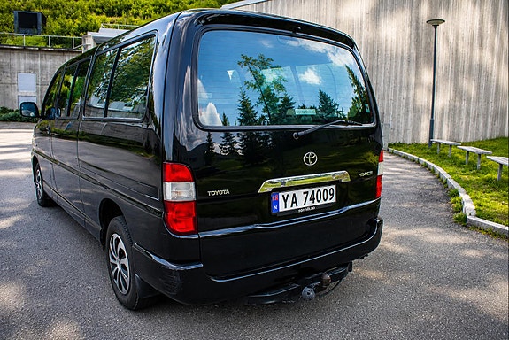 Toyota HiAce 3 of 25