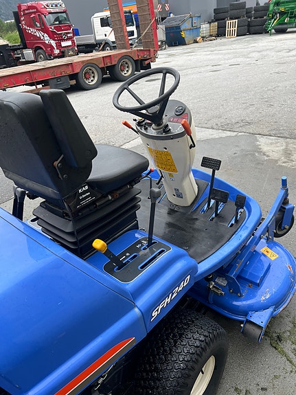 Iseki SFH240 5 of 6