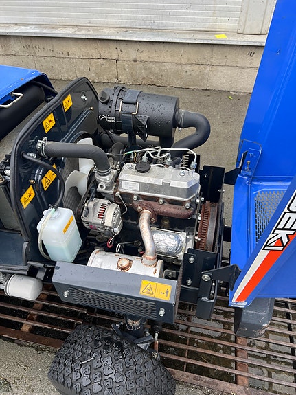 Iseki SFH240 2 of 6