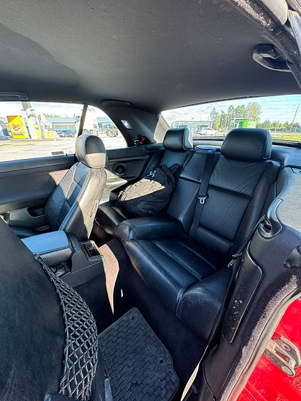 BMW 318i 8 of 8