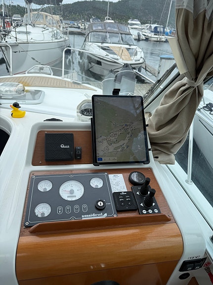 Påkostet Benetau Antares 760 selges 3 of 30