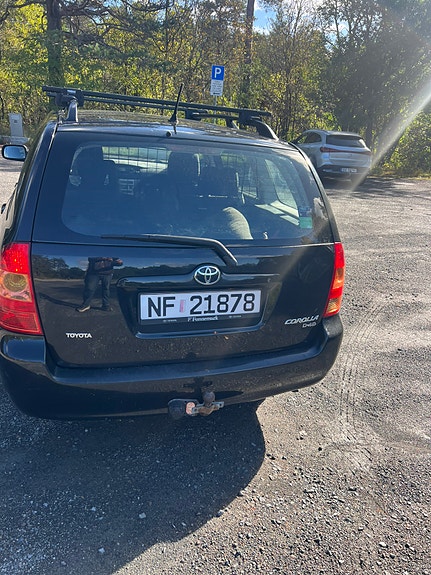 Toyota Corolla 4 of 7