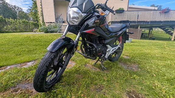 Honda CBF 2 of 5