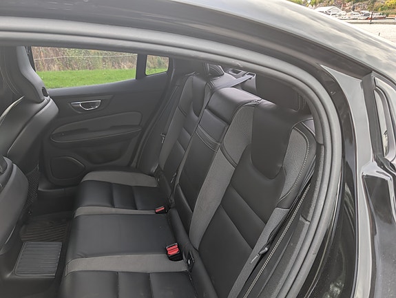 Volvo S60 3 of 6