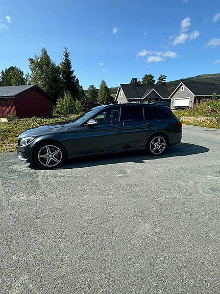 Mercedes-Benz 250 4 of 27
