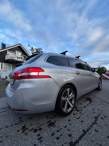 Peugeot 308 3 of 30