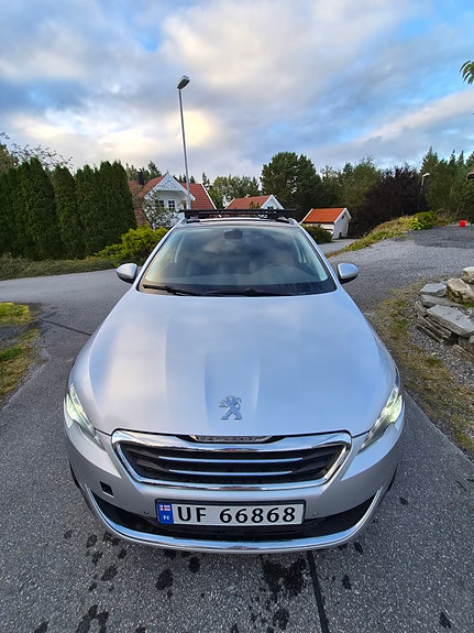 Peugeot 308 8 of 30