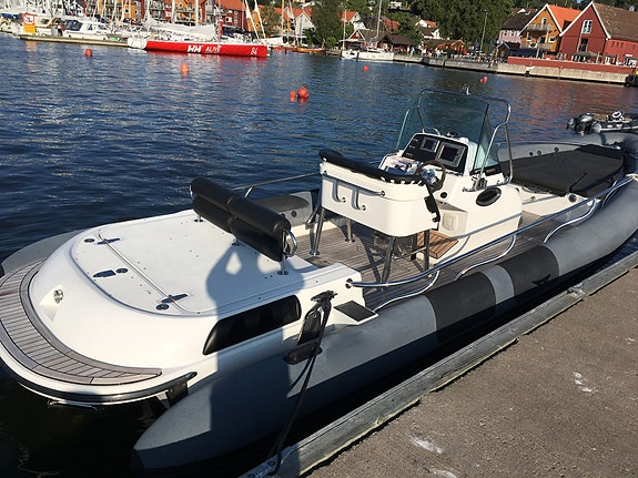 Arctic Blue 27 MK ll  Mercruiser/Cummins QSD 4,2 320 HK, 2-eiere, Baugpropell 2 of 19
