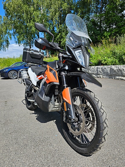 KTM 790 Adventure 2 of 10