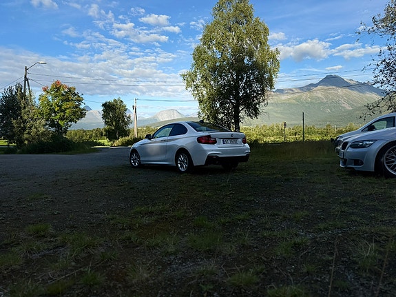 BMW 218i 3 of 22