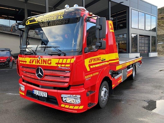 Mercedes-Benz 1224 L 2 of 5