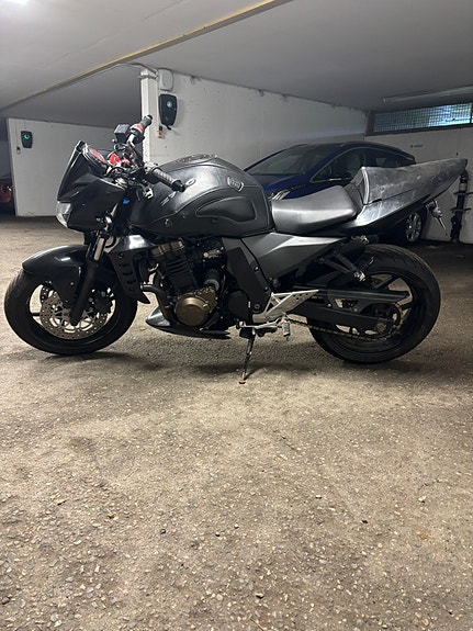 Kawasaki Z750 5 of 5