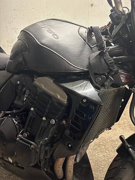 Kawasaki Z750 7 of 12