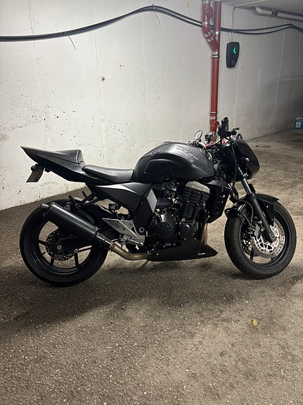 Kawasaki Z750 6 of 12