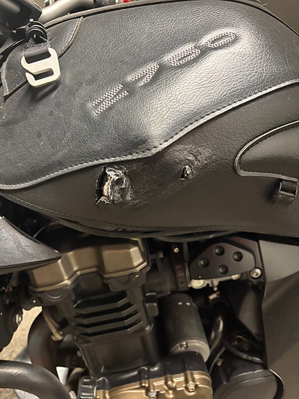 Kawasaki Z750 9 of 12