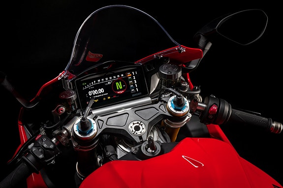 Ducati Panigale V4 / V4 S 8 of 12
