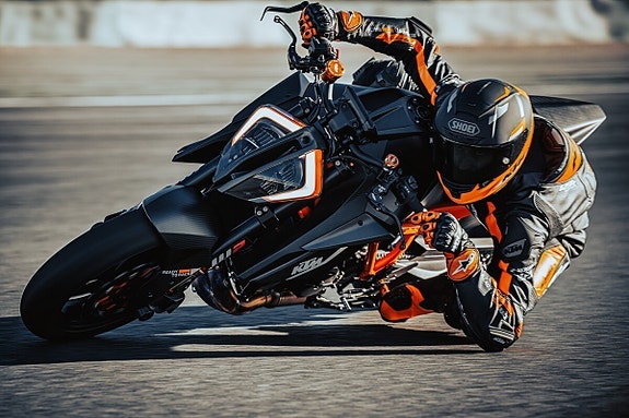 KTM 1290 Super Duke RR 2 of 5