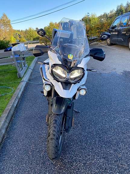 Triumph XCA 5 of 8