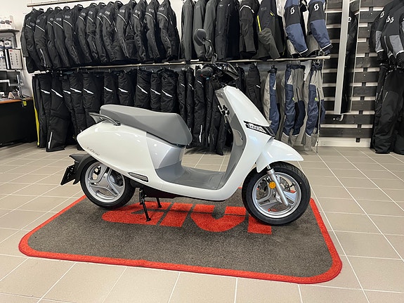 Kymco i-One