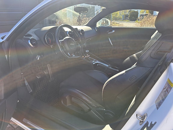 Audi TT 18 of 30