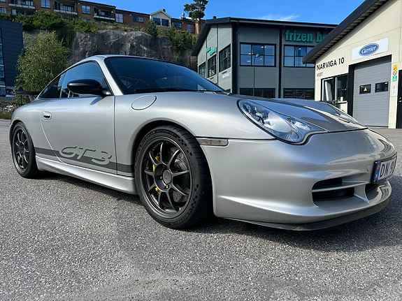 Porsche 911 4 of 23