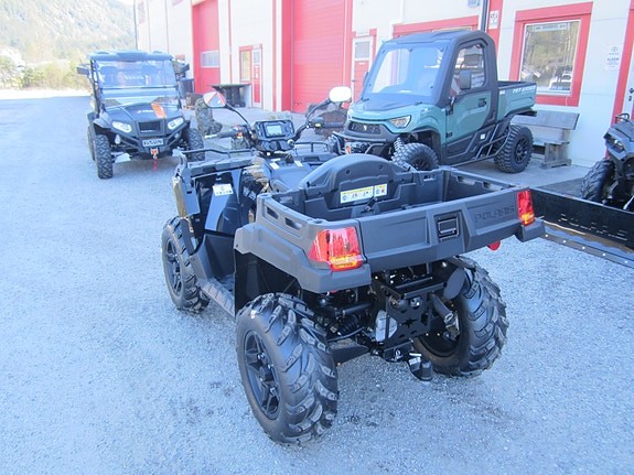 Polaris Sportsman X2 570 EPS LE 3 of 11