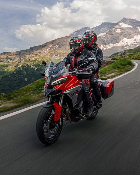 Ducati Multistrada V4 S 10 of 14