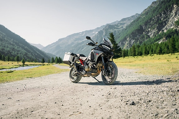 Ducati Multistrada V4 S 9 of 14