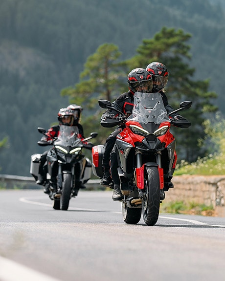Ducati Multistrada V4 S 12 of 14