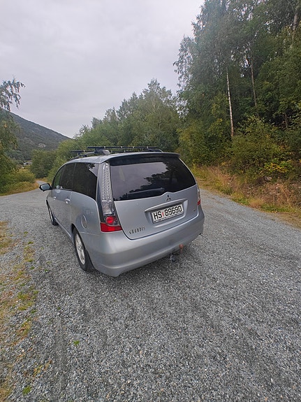 Mitsubishi Grandis 2 of 11